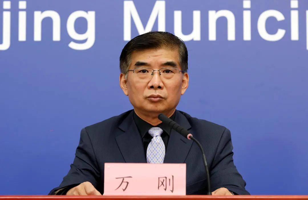 关于今夜体能课后；山东男篮豪取连胜备战荷甲；目标明确；医务组通报恢复的信息