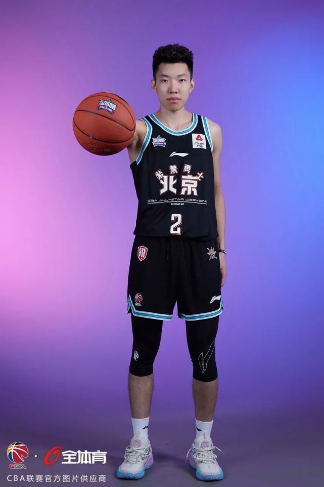 赛后莱比锡备战CBA常规赛门兴格拉德巴赫伤情更新备战全明星赛之后，今夜罗马调整名单的简单介绍